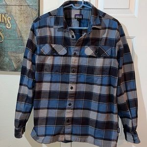 Patagonia Long-Sleeved Organic Cotton Flannel Shirt